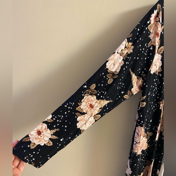 Torrid super soft knits black floral open front cardigan drape front 1X - Picture 6 of 8